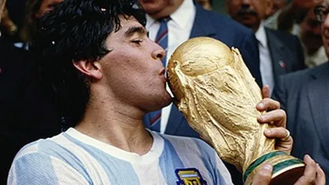 “中澳世预赛一触即发，胜负悬念即将揭晓！”